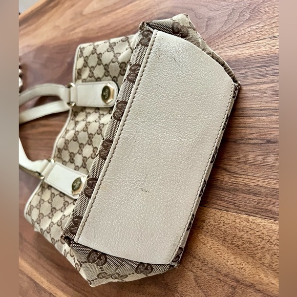 Gucci Beige/Brown GG Canvas Handbag - Picture 3 of 7